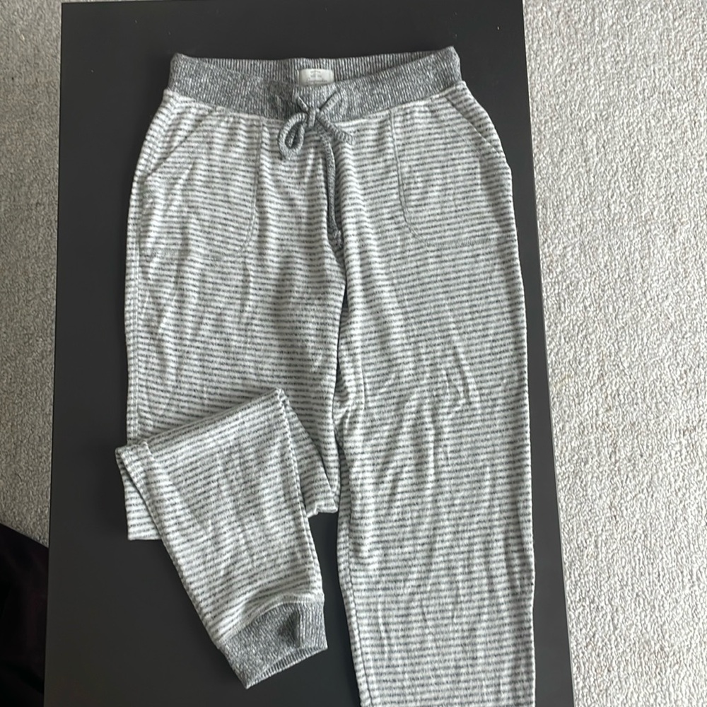 FatFace drawstring lounge jogger, size 6
